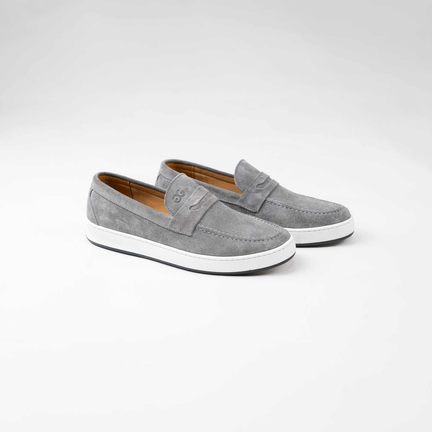 Glooglass™ – Mocassins en daim Gris